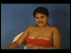 Indian overweight dilettante dark head shows off her boobies on camera 